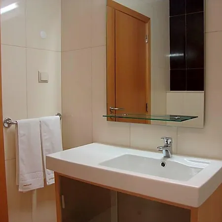 Mantamar Hotel *